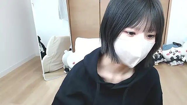 Snapshot of yuna_rin chatting on 9, 6, 2026 yuna rin online show from 9, 6, 2026