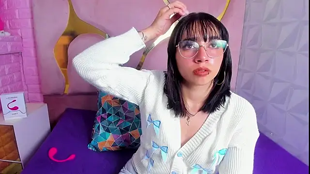 Snapshot of Niina_Sissy chatting on 15, 9, 2025 Niina Sissy online show from 15, 9, 2025