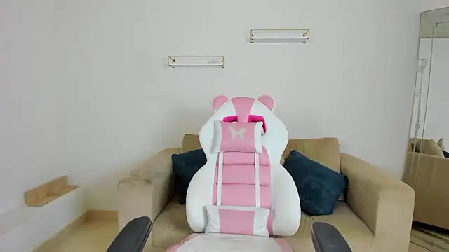 Snapshot of april_smiith chatting on 3, 2, 2026 april smiith online show from 3, 2, 2026