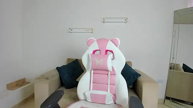 Snapshot of april_smiith chatting on 10, 2, 2026 april smiith online show from 10, 2, 2026