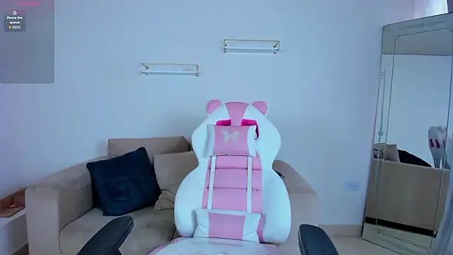 Snapshot of april_smiith chatting on 20, 2, 2026 april smiith online show from 20, 2, 2026