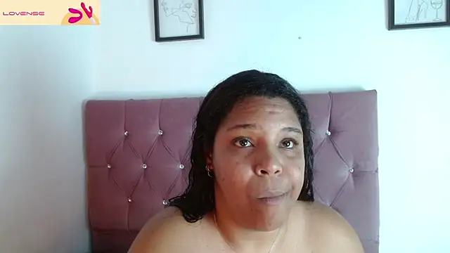 naomi campbel  online show from 12, 4, 2026