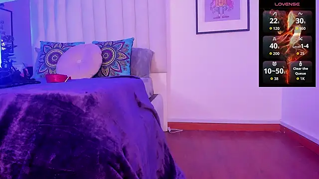 Violett Novoa online show from 14, 10, 2025