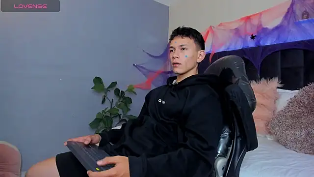 Thomas moon online show from 30, 10, 2025