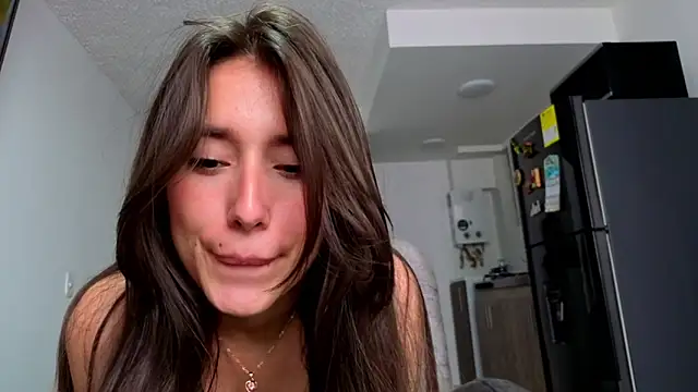 Adhara Kitten online show from 15, 4, 2026