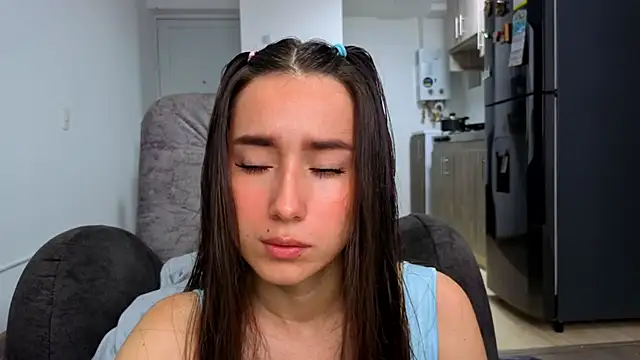 Snapshot of Adhara_Kitten chatting on 20, 5, 2026 Adhara Kitten online show from 20, 5, 2026