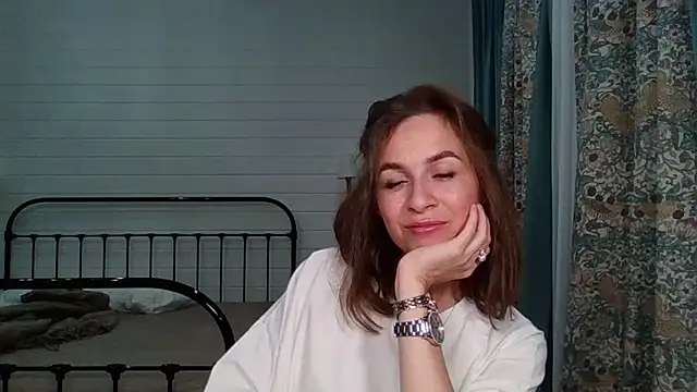 Niravyn  online show from 27, 9, 2025