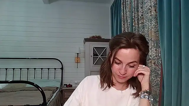 Niravyn  online show from 9, 10, 2025