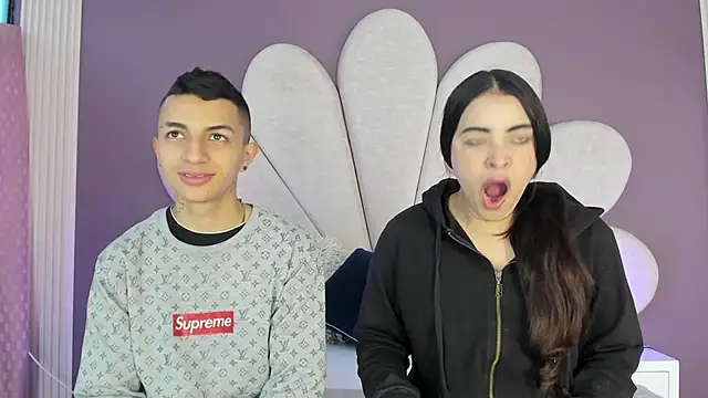 NickandAbby  online show from 25, 9, 2025