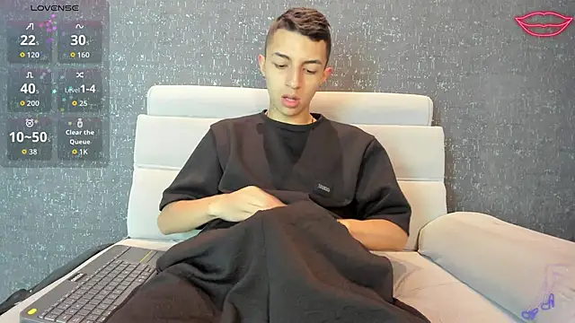 NickandAbby  online show from 14, 10, 2025