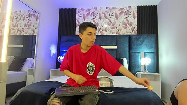 Snapshot of NickandAbby_ chatting on 31, 1, 2026 NickandAbby online show from 31, 1, 2026