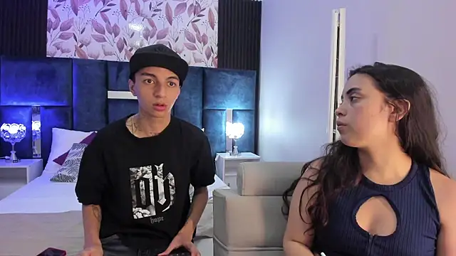 Snapshot of NickandAbby_ chatting on 26, 3, 2026 NickandAbby online show from 26, 3, 2026