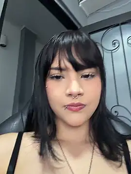 Snapshot of TatiLee chatting on 28, 4, 2026 TatiLee online show from 28, 4, 2026