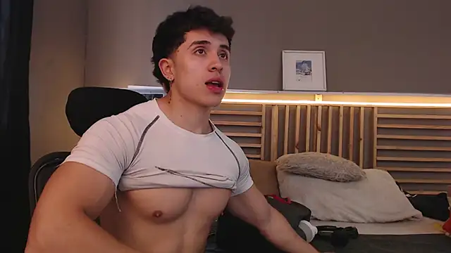 Snapshot of PaulEvens chatting on 20, 2, 2026 PaulEvens online show from 20, 2, 2026