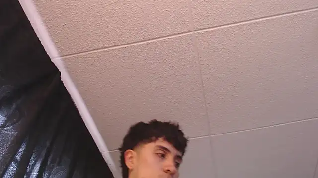 Snapshot of PaulEvens chatting on 3, 3, 2026 PaulEvens online show from 3, 3, 2026