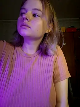 Snapshot of SlipperSherry chatting on 8, 10, 2025 SlipperSherry online show from 8, 10, 2025