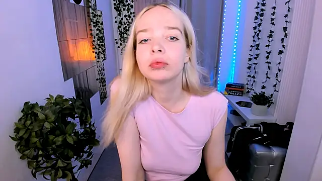 BellaMontgomery online show from 7, 6, 2026