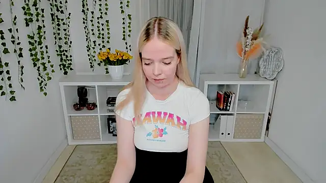 Snapshot of BellaMontgomery chatting on 19, 6, 2026 BellaMontgomery online show from 19, 6, 2026