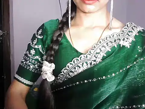 Snapshot of ROSE_GOLDE chatting on 5, 2, 2026 ROSE GOLDE online show from 5, 2, 2026