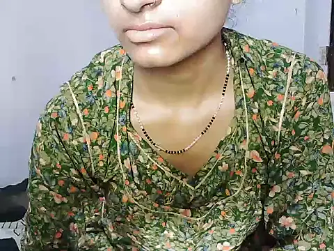 Snapshot of ROSE_GOLDE chatting on 27, 6, 2026 ROSE GOLDE online show from 27, 6, 2026