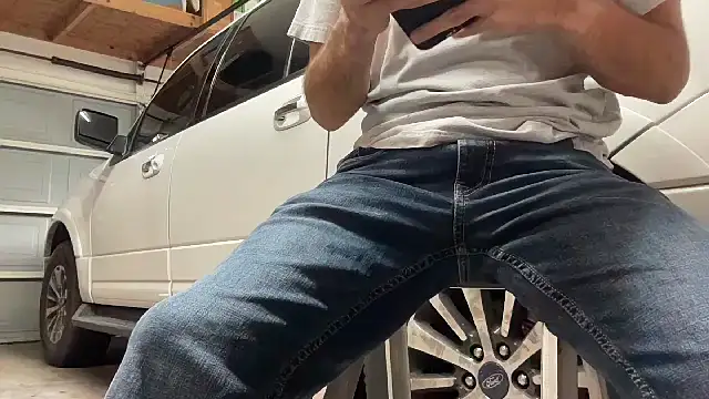 Snapshot of HorneyCowboy154 chatting on 13, 9, 2025 HorneyCowboy154 online show from 13, 9, 2025