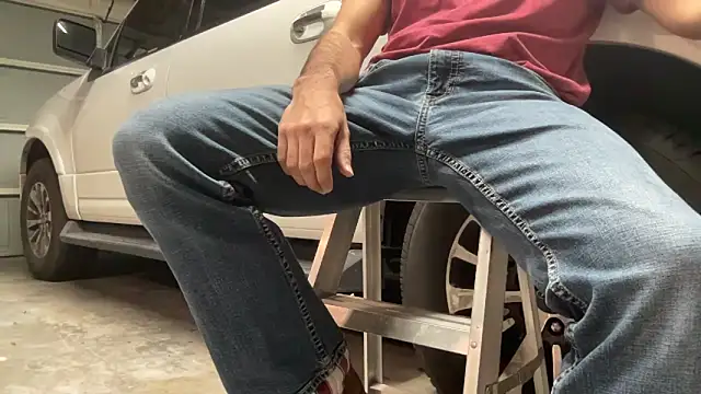 Snapshot of HorneyCowboy154 chatting on 25, 9, 2025 HorneyCowboy154 online show from 25, 9, 2025