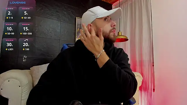 Maximo Wolff online show from 2, 11, 2025