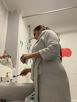 LollyLove  online show from 3, 4, 2026