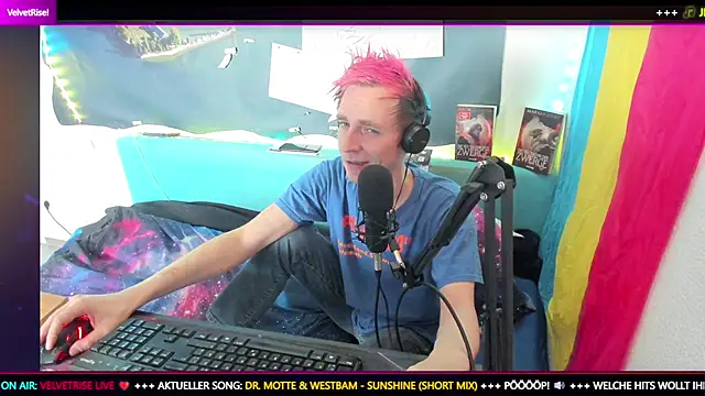 Snapshot of DaveLindau chatting on 10, 2, 2026 DaveLindau online show from 10, 2, 2026