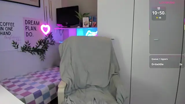 LiaWoow online show from 14, 11, 2025