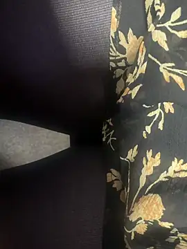 HiddenHoneyLDN online show from 3, 11, 2025