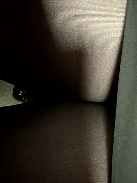 Snapshot of HiddenHoneyLDN chatting on 9, 1, 2026 HiddenHoneyLDN online show from 9, 1, 2026