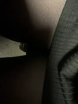 Snapshot of HiddenHoneyLDN chatting on 15, 1, 2026 HiddenHoneyLDN online show from 15, 1, 2026