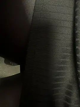 Snapshot of HiddenHoneyLDN chatting on 11, 2, 2026 HiddenHoneyLDN online show from 11, 2, 2026