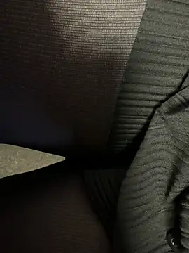 Snapshot of HiddenHoneyLDN chatting on 12, 2, 2026 HiddenHoneyLDN online show from 12, 2, 2026