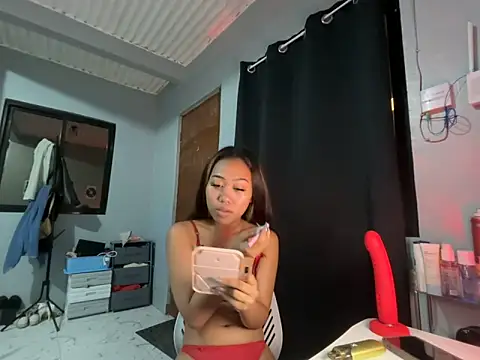 PinayLina18 online show from 28, 3, 2026