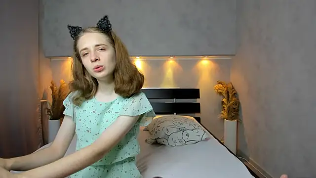 Camilla Kelly online show from 26, 9, 2025