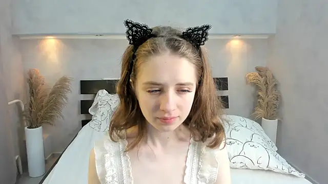 Camilla Kelly online show from 15, 10, 2025