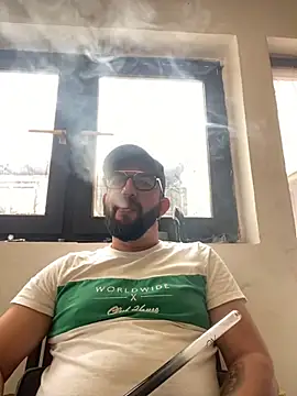 Snapshot of andrey1887 chatting on 8, 9, 2025 andrey1887 online show from 8, 9, 2025