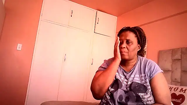 Snapshot of HUGEASSXXXXX chatting on 4, 7, 2026 HUGEASSXXXXX online show from 4, 7, 2026