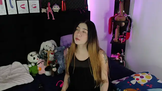 Snapshot of karlamoon23 chatting on 5, 1, 2026 karlamoon23 online show from 5, 1, 2026