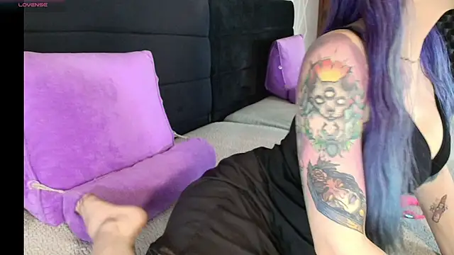 Snapshot of karlamoon23 chatting on 2, 3, 2026 karlamoon23 online show from 2, 3, 2026