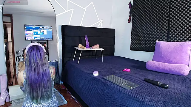 Snapshot of karlamoon23 chatting on 4, 4, 2026 karlamoon23 online show from 4, 4, 2026