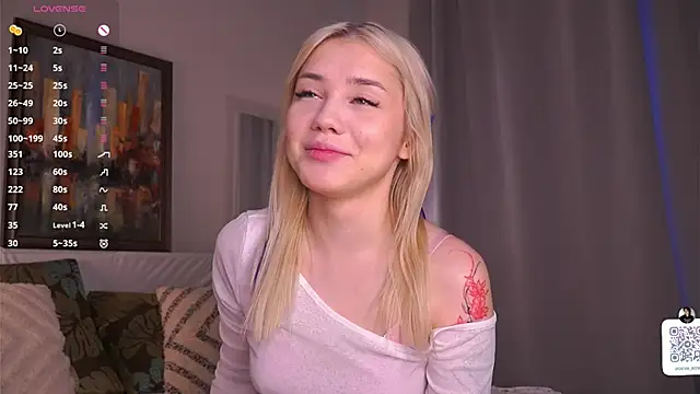 Snapshot of LilianBenskin chatting on 15, 12, 2025 LilianBenskin online show from 15, 12, 2025