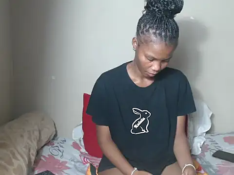 Snapshot of _SweetLips_ chatting on 6, 10, 2025 SweetLips online show from 6, 10, 2025