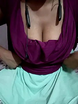 kaviyaponnu0987 online show from 22, 3, 2026