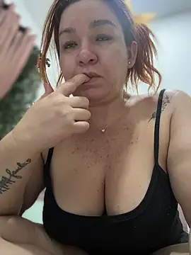 Snapshot of Bigass_curvy chatting on 31, 10, 2025 Bigass curvy online show from 31, 10, 2025