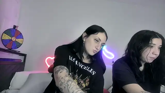Snapshot of torithequeen chatting on 5, 8, 2026 torithequeen online show from 5, 8, 2026