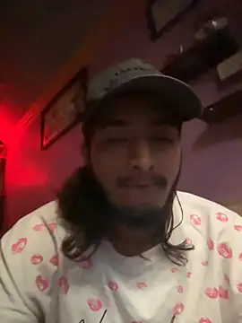 Snapshot of seenu2101 chatting on 22, 11, 2025 seenu2101 online show from 22, 11, 2025