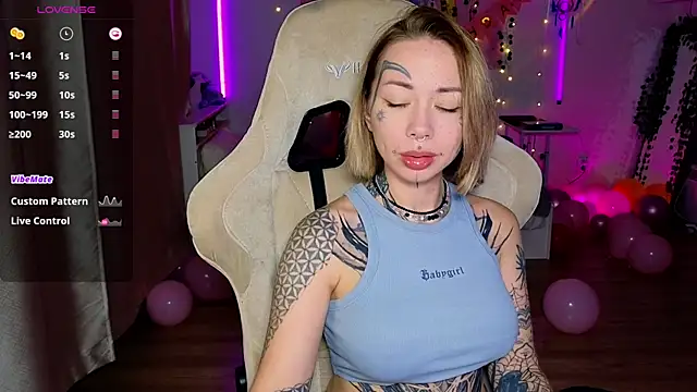 bunnykellyyy online show from 30, 10, 2025